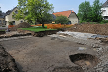 Ausgrabung auf dem ehemaligen Klostergelände: Das "geputzte" Planum des Innenhofs aus dem 18. Jh.