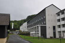 08.05.2009 - Altenheim der Cellitinnen am früheren Kloster Heisterbach / Klick vergrößert Bild